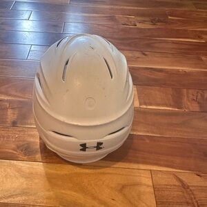 Under Armour White Sports Helmet baseball 6.5-7.5